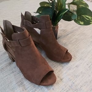 Size 9 open toe heels